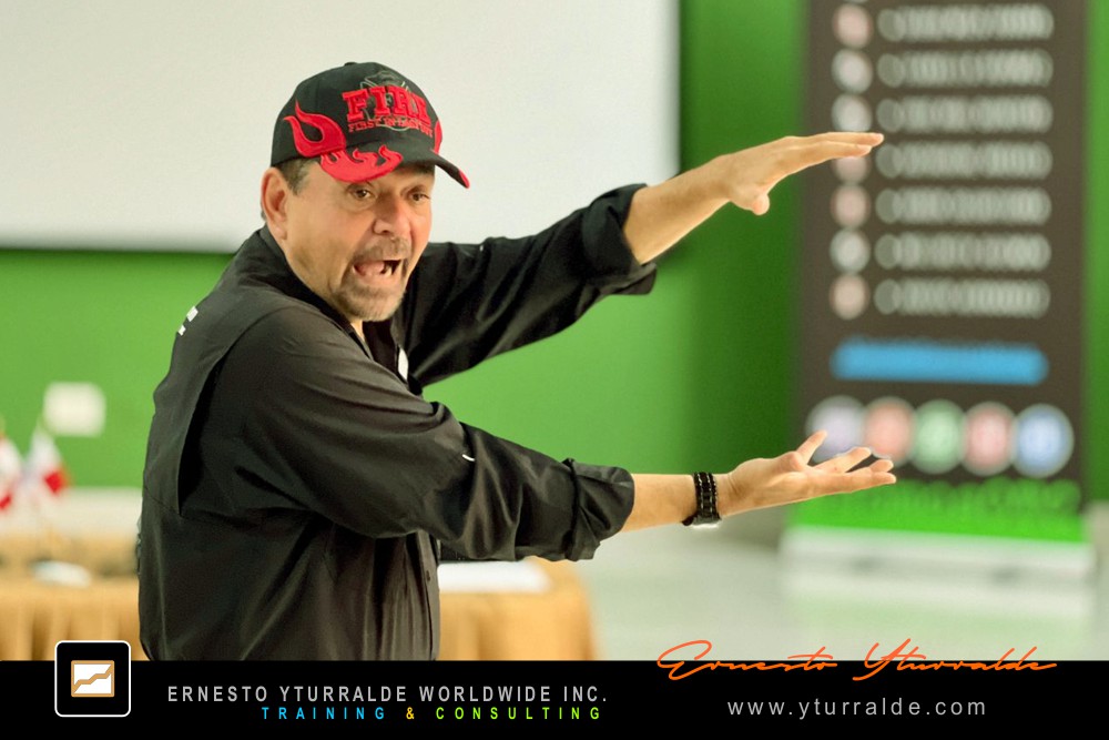 Team Building Group LATAM implementando ejercicios corporativos en cuerdas bajas en USA y el Caribe